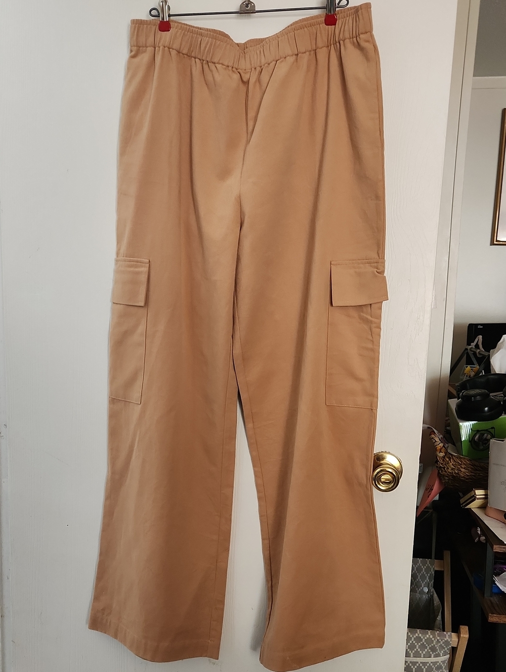 -Never Worn- Casual Cargo Pants